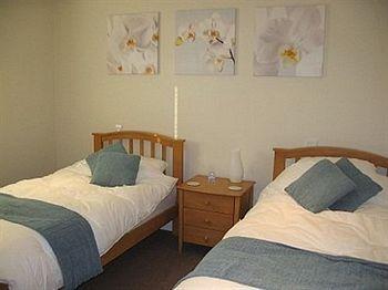 The White Horse 3*